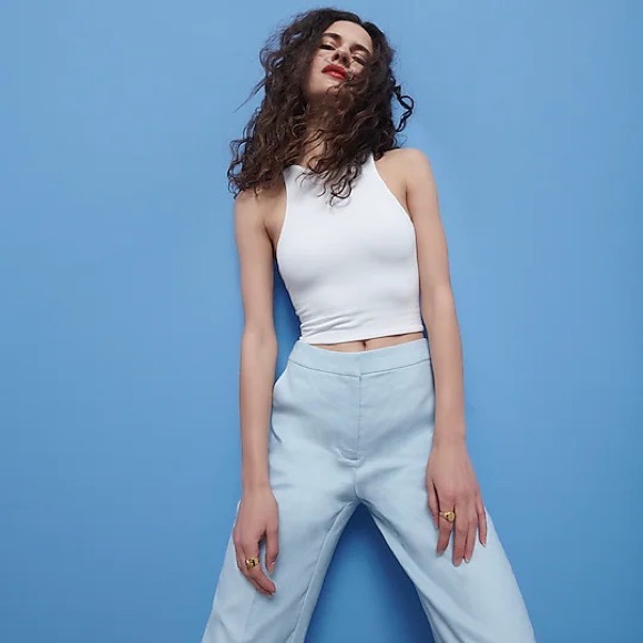 FormKnit high-neck cutaway tank - Picture 3 of 7